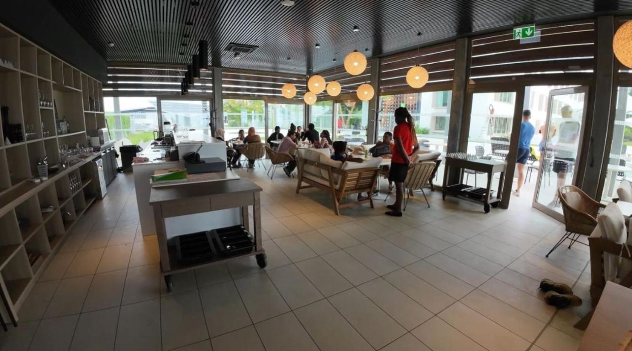 Ibis Styles Mayotte Aeroport Pamandzi Ngoại thất bức ảnh
