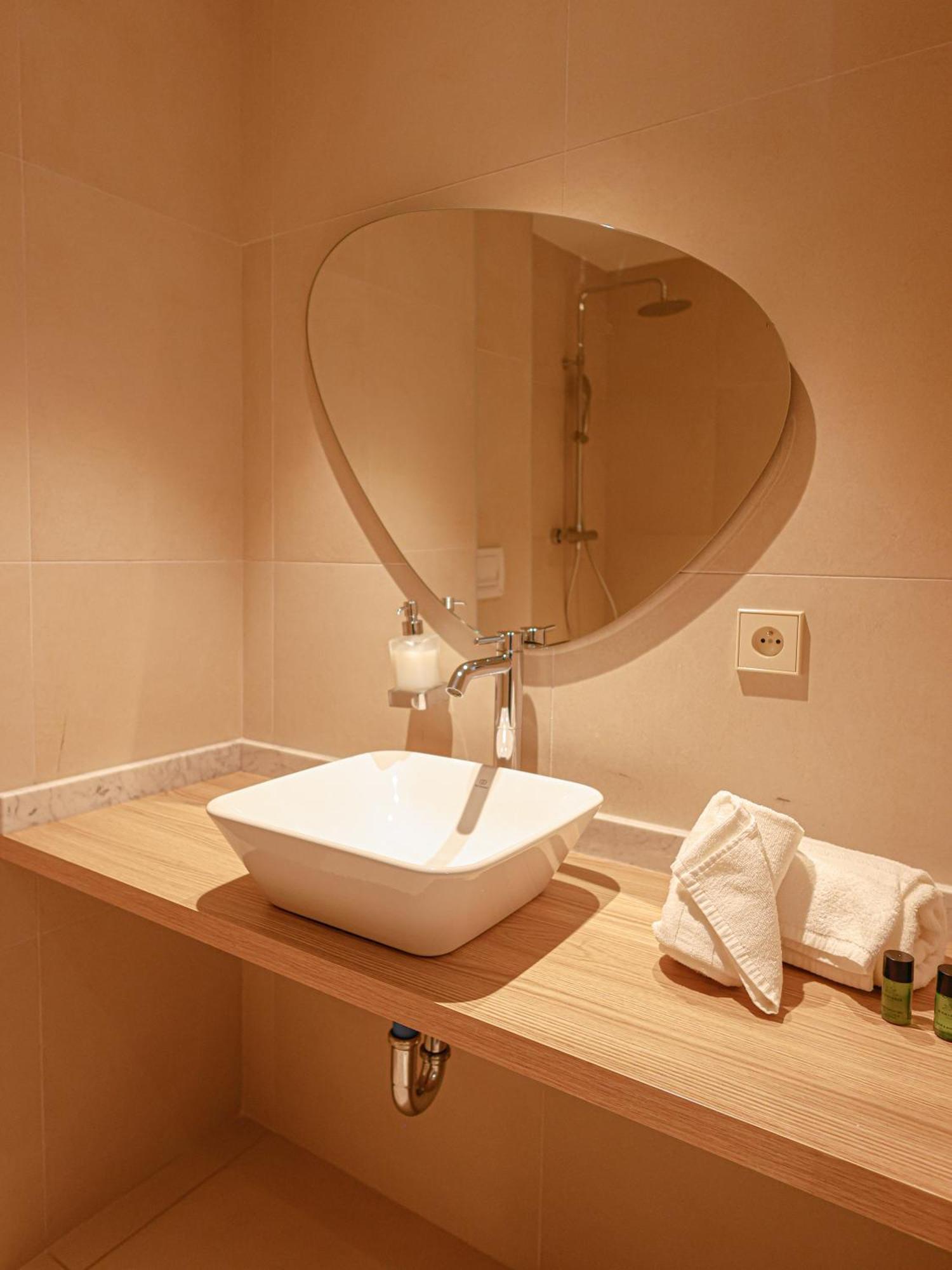 Ibis Styles Mayotte Aeroport Pamandzi Ngoại thất bức ảnh